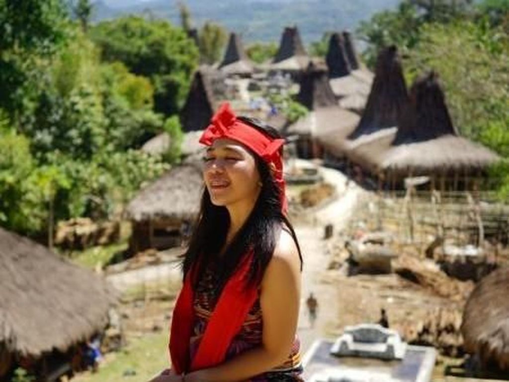 Salam Rindu untuk Si Cantik Sumba Salam Rindu untuk Si Cantik Sumba