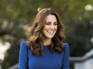 Gaya Kate Middleton dan Meghan Markle Glamor Beranting Besar