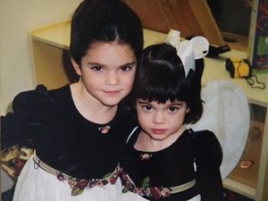 9 Foto Masa Kecil Kendall Jenner yang Imut dan Menggemaskan