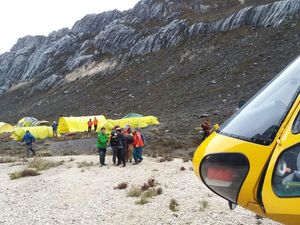 Sederet Fakta Tentang Gunung Cartensz di Papua Sederet Fakta Tentang Gunung Cartensz di Papua