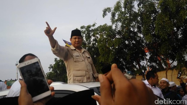 Mardani Usulkan Gaji Guru Rp 20 Juta, Prabowo: Uangnya dari Mana?