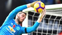 Sebanyak 12 tembakan dihadapi MU hanya di babak pertama, di mana lima di antaranya mengarah ke gawang De Gea. Beruntung MU hanya kebobolan satu gol. Manajer MU Jose Mourinho sampai-sampai menggambarkan performa timnya sebagai bencana. (Foto: Reuters)