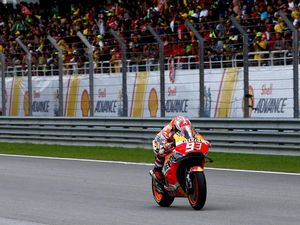 Menangi MotoGP Malaysia Cara Terbaik Marquez Rayakan Gelar Juara Dunia Menangi MotoGP Malaysia Cara Terbaik Marquez Rayakan Gelar Juara Dunia