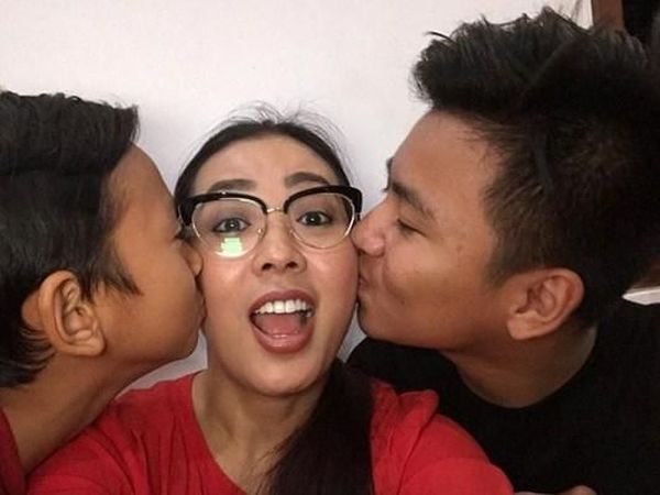 9 Momen Hangat Soimah dan Anak-anaknya
