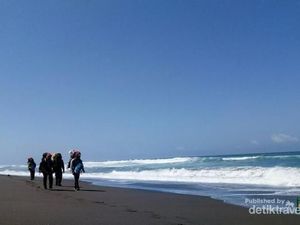 Saat Menyusuri Pantai di Purworejo hingga Kebumen