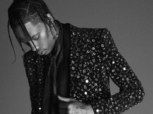 Travis Scott Berniat Biayai Pemakaman Korban Konser Astroworld Travis Scott Berniat Biayai Pemakaman Korban Konser Astroworld