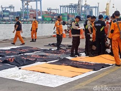 17 Kantong Jenazah Korban Lion Air PK-LQP Tiba di JICT Tj Priok