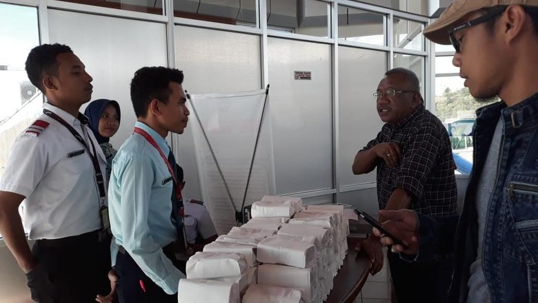 Delay 6 Jam, Penumpang Lion Air Ambon-Cengkareng Protes