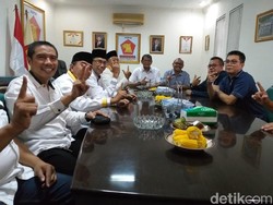 Bahas Wagub, Gerindra-PKS DKI Kompak Salam 2 Jari