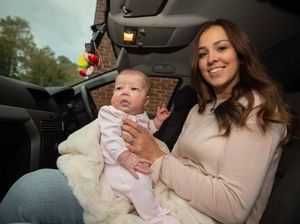 Wanita Ini Melahirkan di Mobil karena Terjebak di Kemacetan