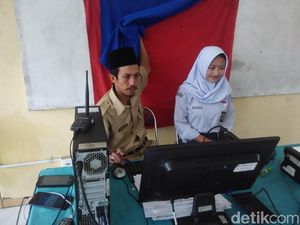Jaring Pemilih Pemula, Disdukcapil KBB Jemput Bola ke SMA