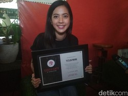 Ditanya soal Lagu Terbaru Delon, Begini Reaksi Nyeleneh Yeslin Wang