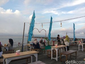Potret Kecantikan Pantai di Aceh yang Memudar