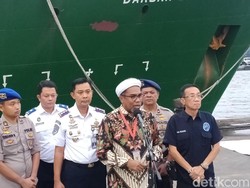 Beri Dukungan, Ngabalin Datangi Posko Evakuasi Lion Air di Tj Priok