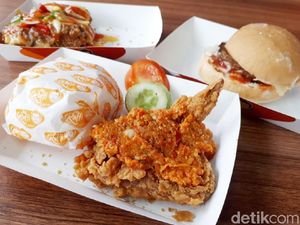 AA Raffi: Nyobain Fried Chicken Geprek dan Saus Pizza Ala Raffi Ahmad AA Raffi: Nyobain Fried Chicken Geprek dan Saus Pizza Ala Raffi Ahmad