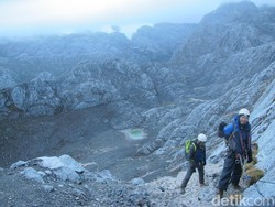 Gunung Tertinggi di Indonesia Ada di Papua, Sudah Tahu?