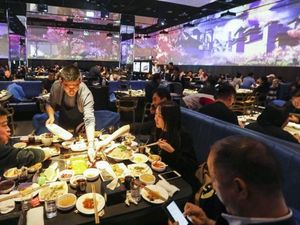 Keren! Ini Restoran Hotpot Robot Pertama di Dunia