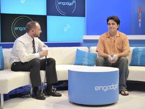 Suka Bersandal, Pemuda Ini Ternyata Berduit Rp 10 Triliun Suka Bersandal, Pemuda Ini Ternyata Berduit Rp 10 Triliun