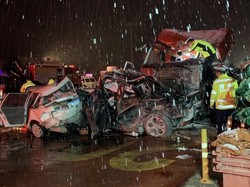 Truk Hilang Kendali Tabrak 31 Mobil di China, 15 Orang Tewas