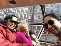 Backpacking ke Eropa Bersama Mama, Mengapa Tidak?