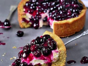 Manis Asam Blueberry Pie yang Cocok untuk Teman Ngeteh