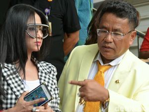 Postingan Farhat Diduga Serang Dirinya, Hotman Paris Balas Tak Kalah Tajam!