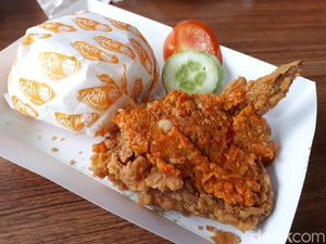 Raffi Ahmad Jualan Fried Chicken, Enak Nggak Ya?