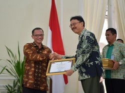 Kementan Raih Penghargaan Pengelola Keterbukaan Informasi Publik