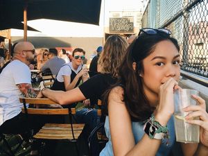 Si Cantik Athena Thalia, Selebgram yang Doyan Jajan