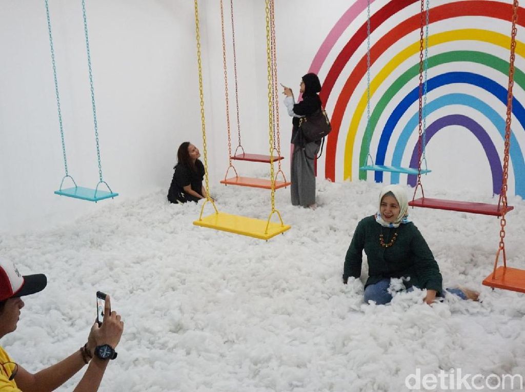 Lihat, Dengar, Rasakan Sensasi Seni di Moja Museum Lihat, Dengar, Rasakan Sensasi Seni di Moja Museum