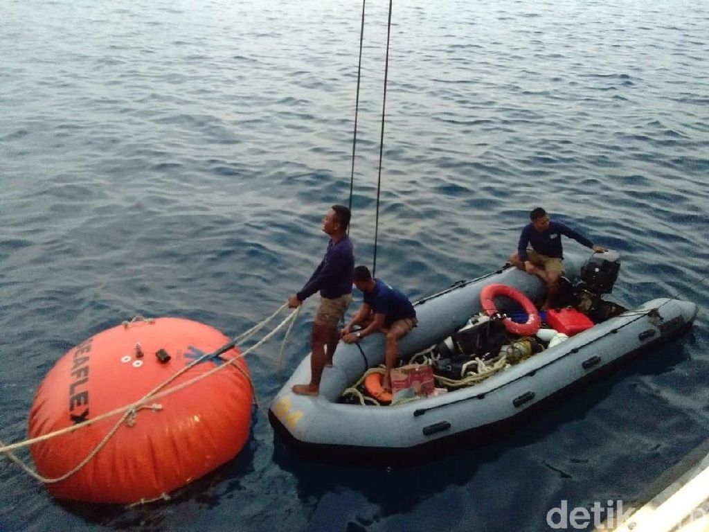 Bodi Lion Air Belum Berhasil Diangkat karena Rapuh Bodi Lion Air Belum Berhasil Diangkat karena Rapuh