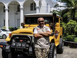 Rusli Habibie, Gubernur Gorontalo yang Hobi Blusukan dengan Jeep Rusli Habibie, Gubernur Gorontalo yang Hobi Blusukan dengan Jeep