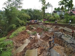 Banjir dan Longsor Landa Sumbar, Total 15 Warga Tewas