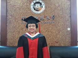 Terima Honoris Causa dari FNU, Mega: Ini Tugas yang Harus Diselesaikan