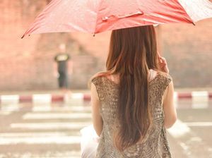 Apa yang Dirasakan Ketika Turun Hujan, Lapar atau Teringat Mantan?