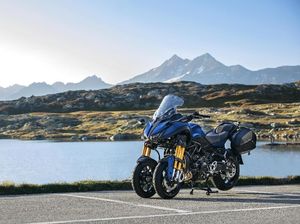 Moge Roda Tiga Itu Bernama Yamaha Niken GT Moge Roda Tiga Itu Bernama Yamaha Niken GT