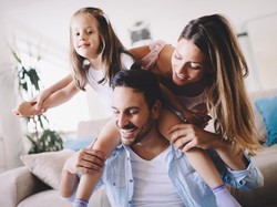 Terhimpit Tanggung Jawab Berlebih, Generasi Sandwich Rentan Stres Berat