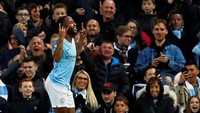 Ada alasan City buru-buru memperpanjang kontrak Raheem Sterling meski masih tersisa dua tahun. Sterling begitu mengilap sejak musim lalu dan kini sudah menorehkan tujuh gol dan tujuh assist dalam 14 laganya di semua ajang. (Foto: Jason Cairnduff/Reuters)