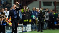 Inter Milan dilatih Jose Mourinho ketika itu. Meski banyak dikritik karena dianggap memainkan sepakbola negatif, Mourinho meraih sukses besar di Inter (Claudio Villa/Getty Images)