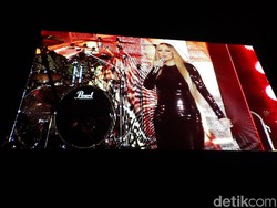 Mariah Carey Buka Borobudur Simphony dengan Fly Away