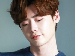 Agensi: Lee Jong Suk Pulang ke Korsel Bantuan dari Kedubes di RI