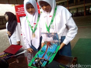 Bikin Detektor Erupsi, 2 Siswi Ini Juara Nasional Ajang Kreasi