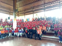 Bali Sejahterakan Lansia, dari Bebas Antre hingga Dapat Santunan