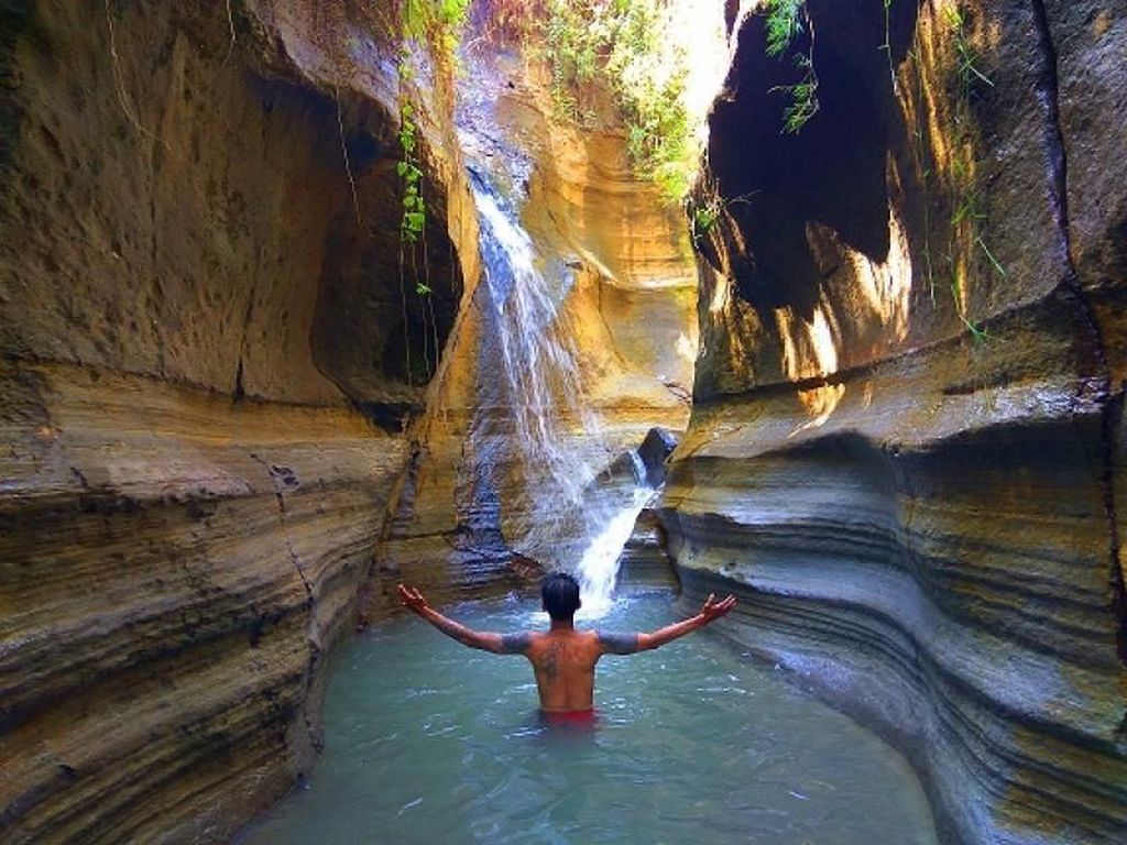 Potret Curug Love yang Bikin Betah Main Air Potret Curug Love yang Bikin Betah Main Air