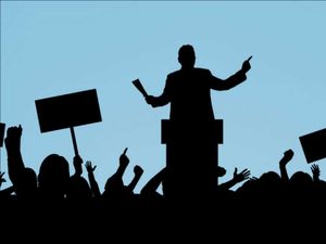 Politik atau Politisasi? Politik atau Politisasi?
