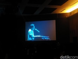 Pemanasan Bareng Ardhito Pramono di Konser Kenny G