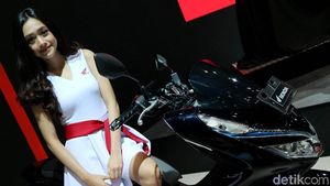 Senyum Manis Usher Honda