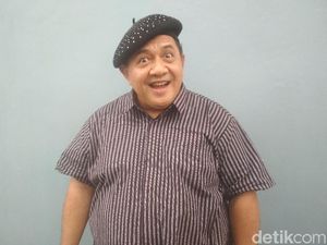 Sempat Dekat, Kenangan Harry de Fretes pada Pretty Asmara