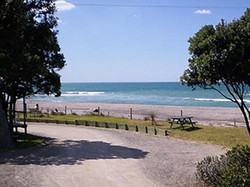 Ajaib! Bayi di Selandia Baru Selamat Usai Hanyut di Lautan