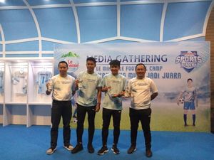 Witan dan Nurhidayat kepada Siswa SSB: Jangan Mudah Menyerah Kejar Mimpi Witan dan Nurhidayat kepada Siswa SSB: Jangan Mudah Menyerah Kejar Mimpi